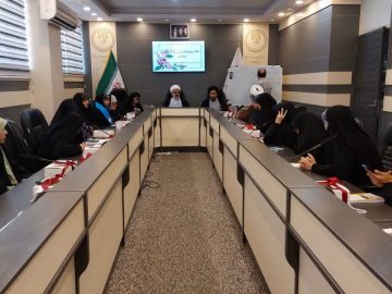 نشست هم‌اندیشی هفته نوجوان در استان فارس